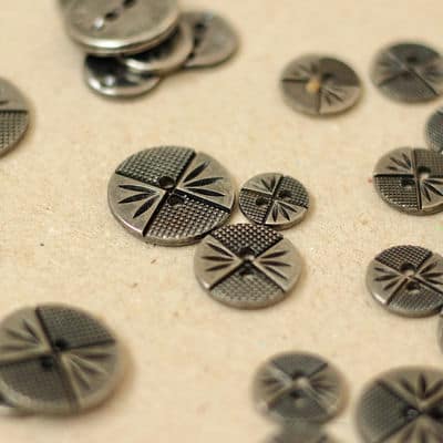 Button with metal aspect - barrel grey 