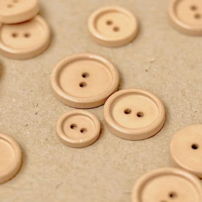 Round resin button - nude