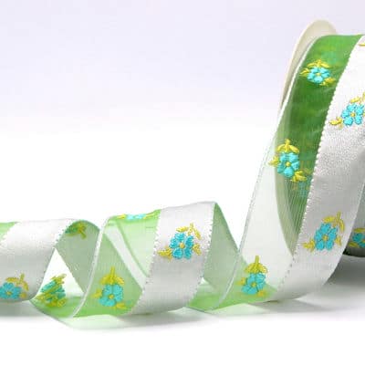 Fantasy ribbon embroidered with flowers - green