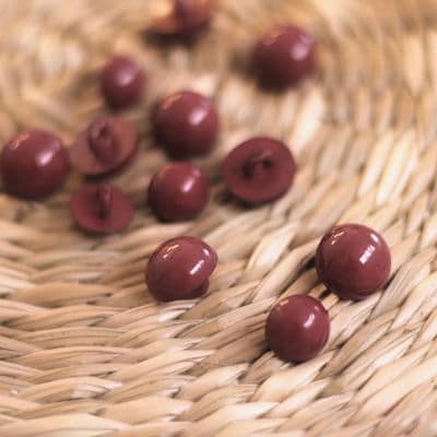 Round resin button - wine red