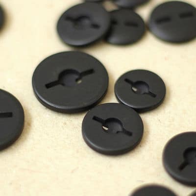 Fantasy button - black