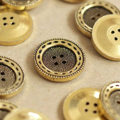 Metal button - gold