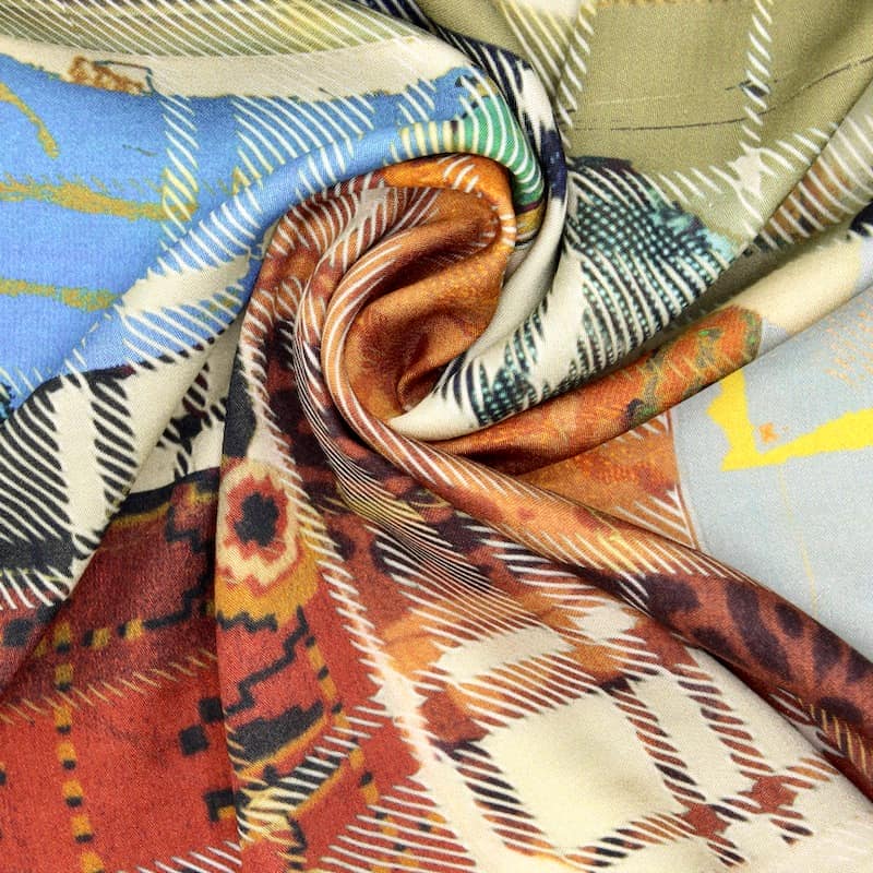 Viscose fabric with patterns - multicolor