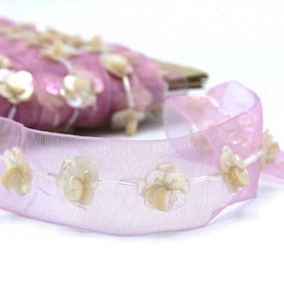Ruban fantaisie fleurs sequins et perles - rose