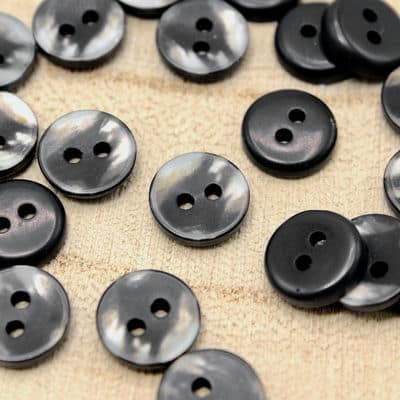 Pearly button - black 