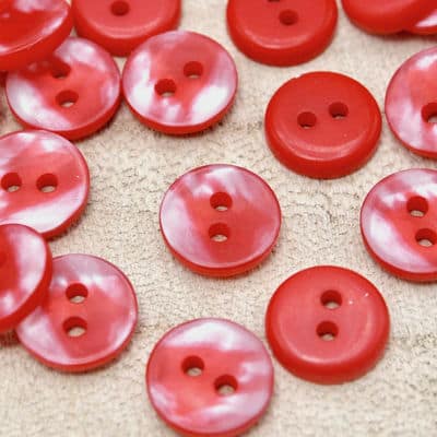 Pearly button - red