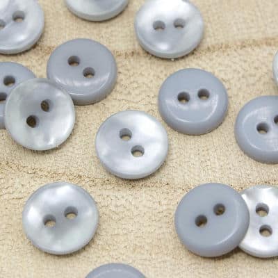 Pearly button - light grey