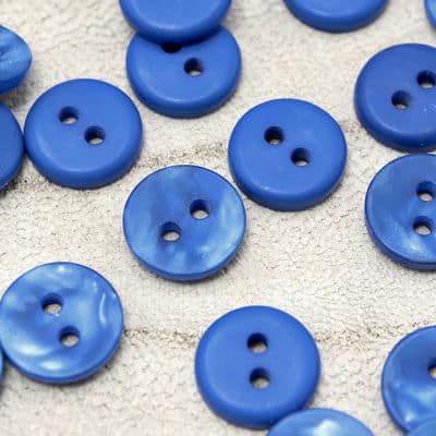 Pearly button - blue