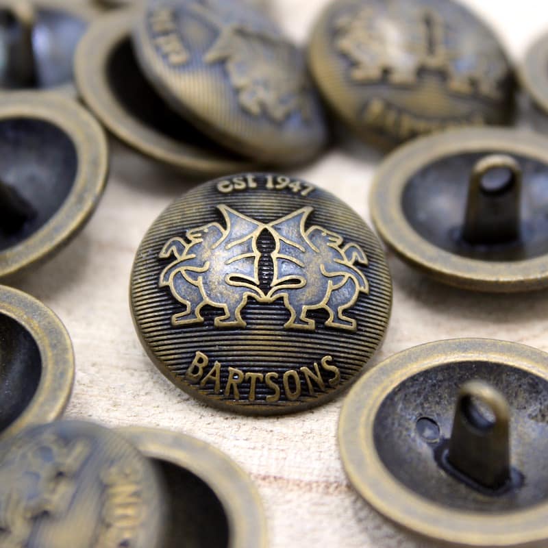 Metal button with coat of arms - old gold 