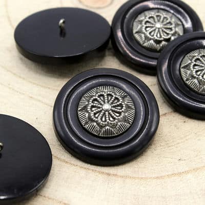 Fantasy button - black and silver 