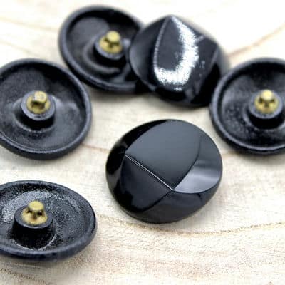 Vintage shank button - black
