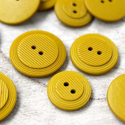 Fantasy button - mustard yellow