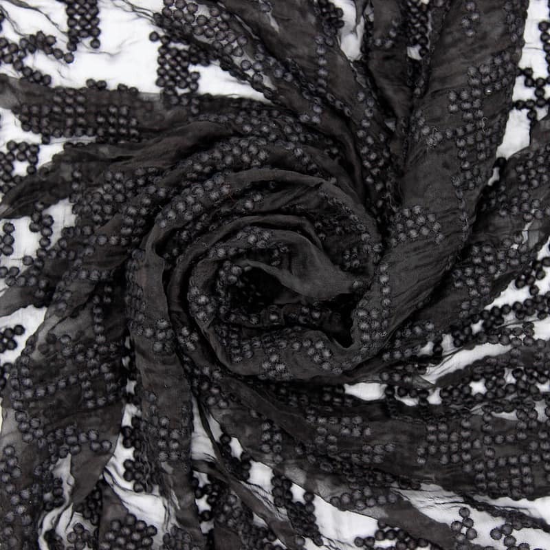 Embroidered veil - black
