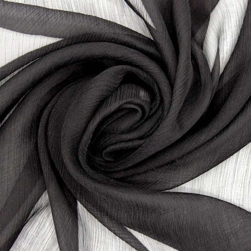 Thin crumpled veil in silk - black
