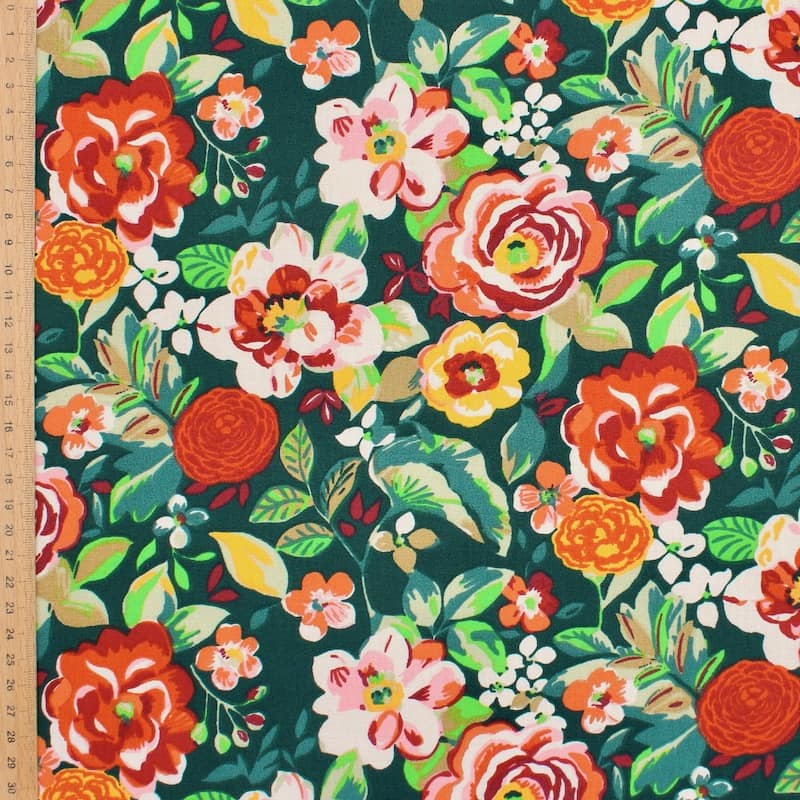 Cotton with flowers - green and red