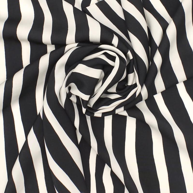 Confronteren beschaving Kaarsen Polyester satijn met strepen - zwart en wit