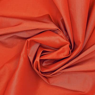 Color changing windproof fabric - red