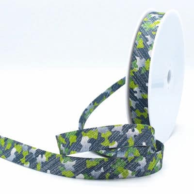 Bias binding with lurex and army print - green