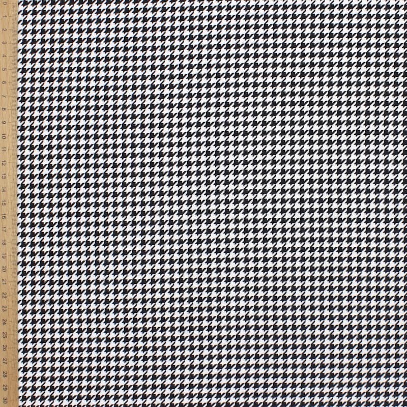 Fabric with crêpe aspect and houndstooth pattern - black and white 