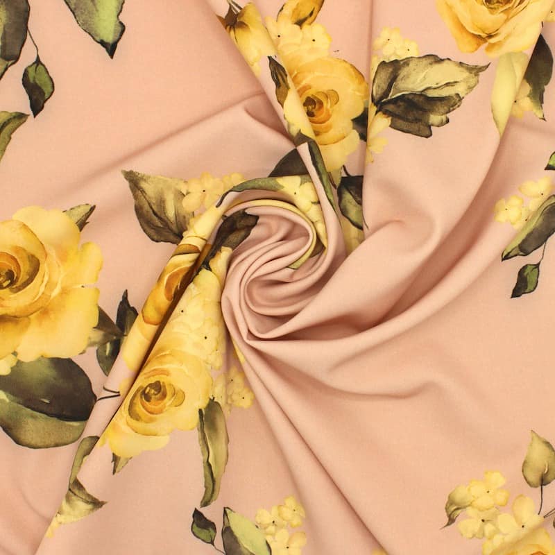 Extensible fabric with flowers - salmon-colored