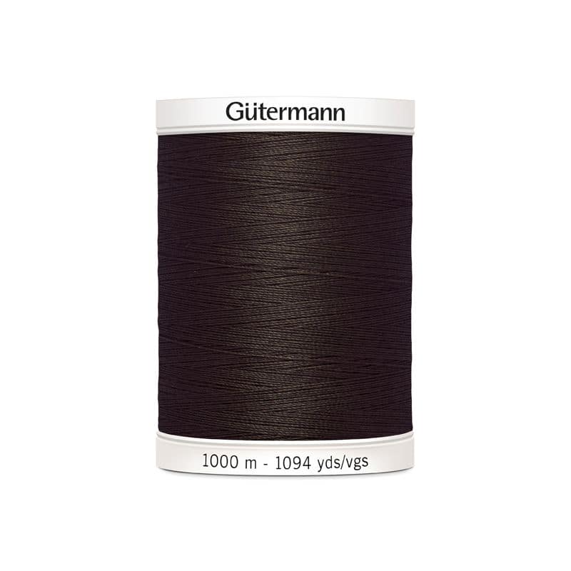 Brown sewing thread Gütermann 696