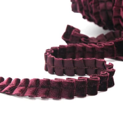 Folded velvet ribbon - wine red