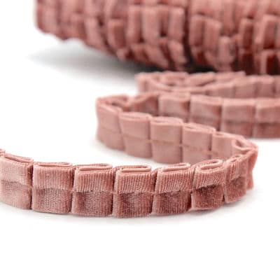 Folded velvet ribbon - old pink