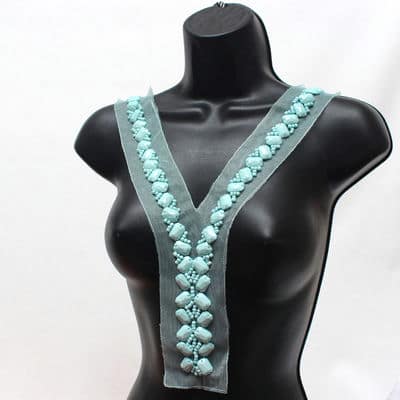 Embroidered plastron collar with pearls - aqua 