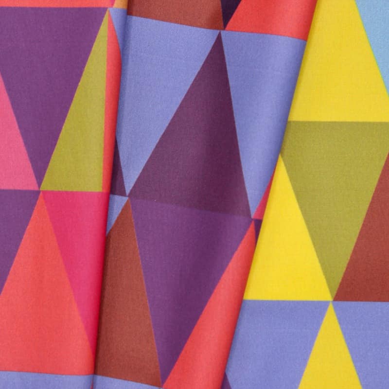 Coated cotton fabric with triangles - multicolored