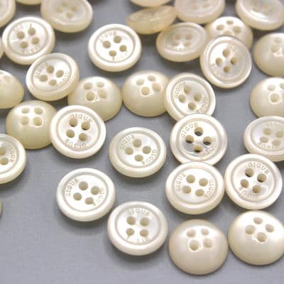 Pearly fantasy button - off-white