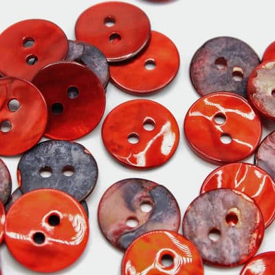 Pearly button - red