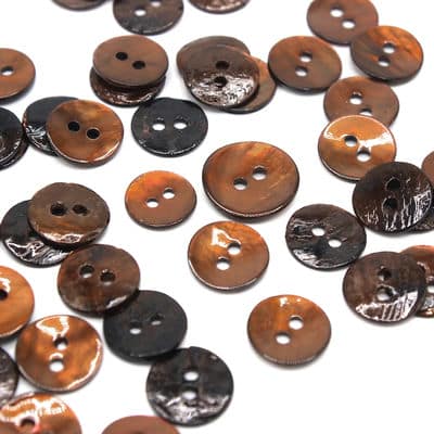 Pearly button - chestnut brown