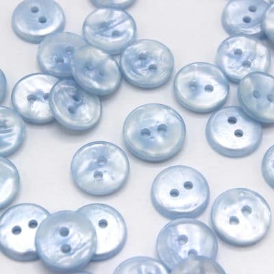 Pearly button - sky blue 