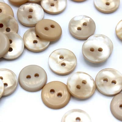 Pearly button - beige