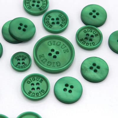 Fantasy button - green