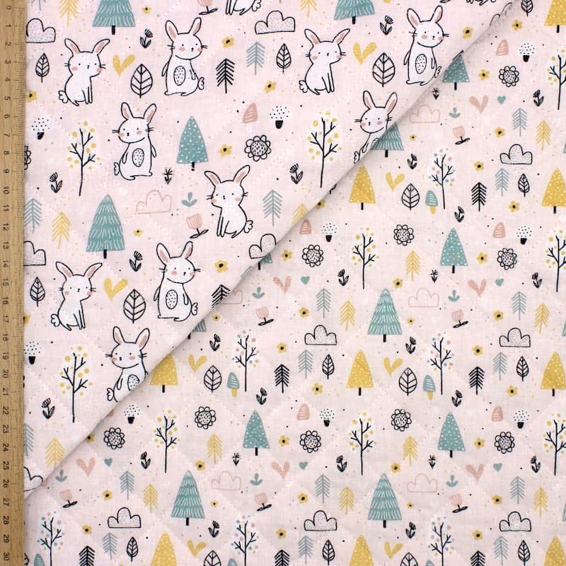 Double-sided quilted fabric with bunnies - pink 