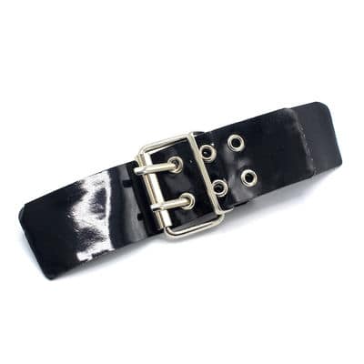 Closure with buckle - black 