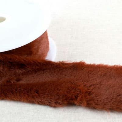 Acrylic faux fur ribbon 8 cm - rust-colored