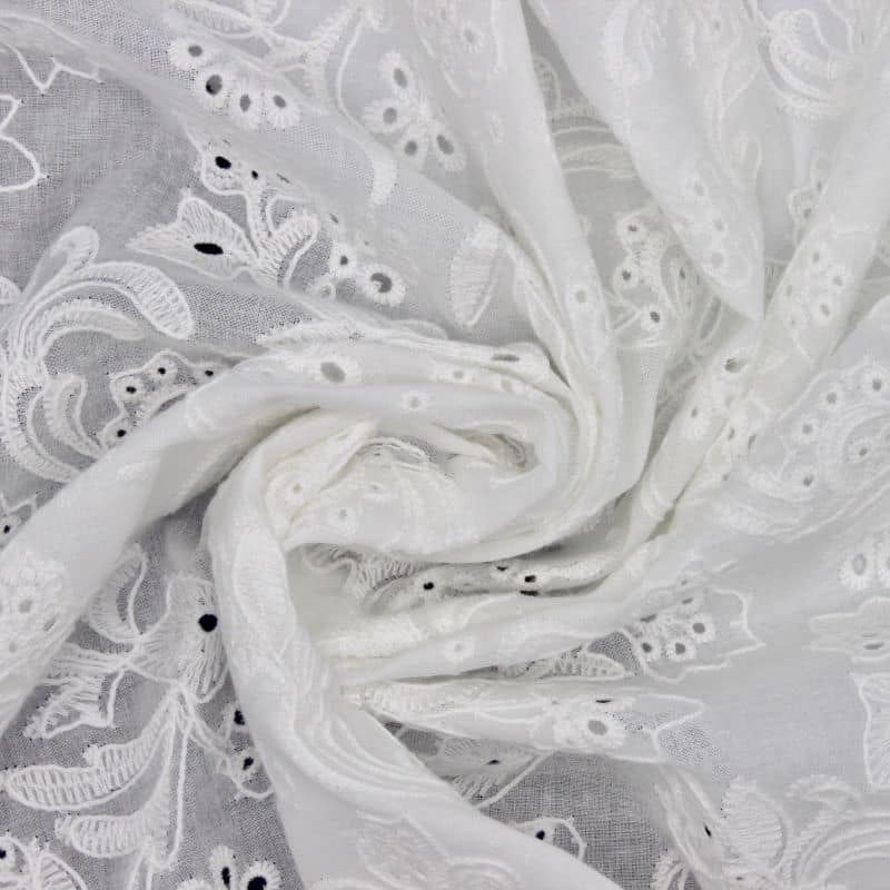 Tissu coton brodé - blanc