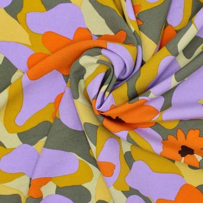 100% viscose fabric with flowers - kleurrijk 